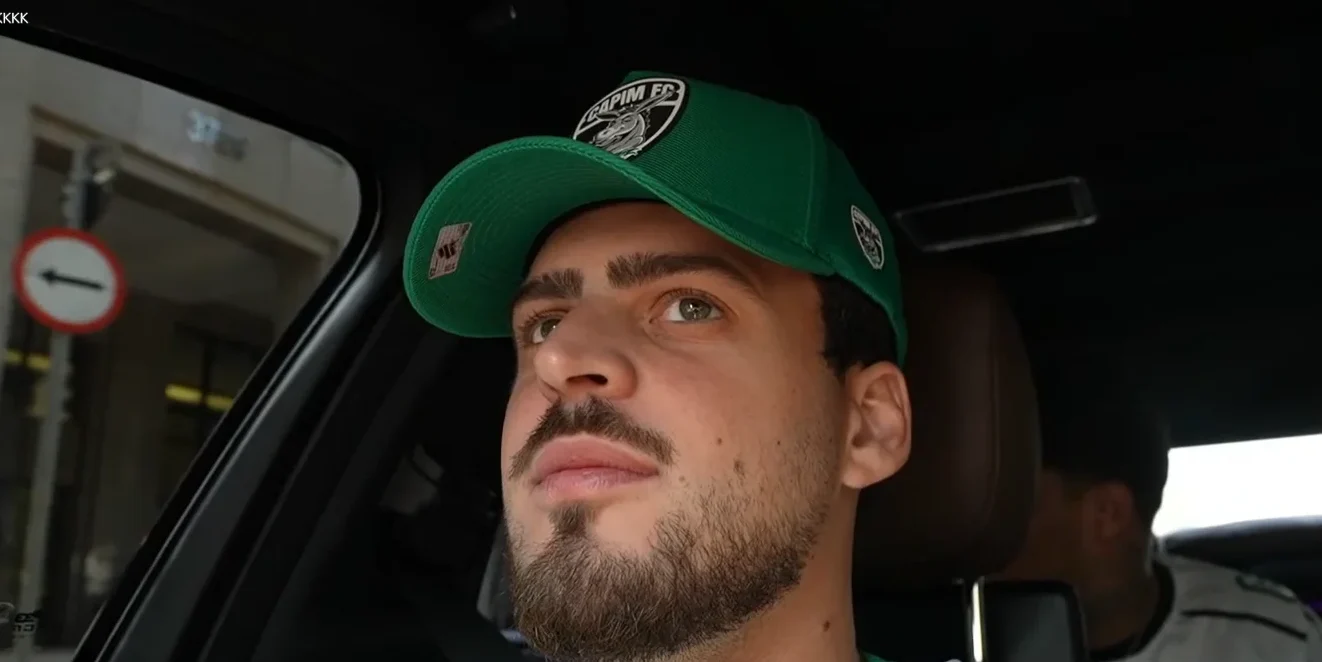 Fichas de cassino e gráfico de percentuais de cashback